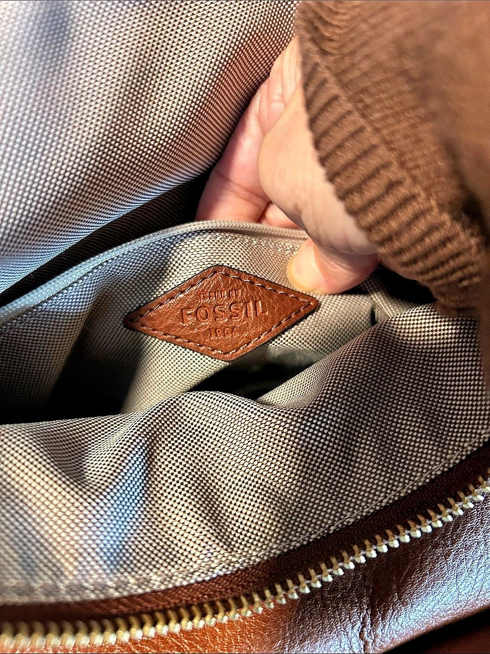 Fossil Maya Hobo Brown Crossbody Bag - Picture 12 of 16